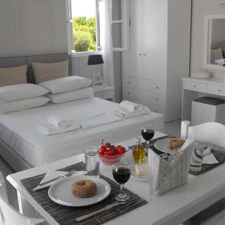 Milos Bay Suites Adamantas  Exterior foto